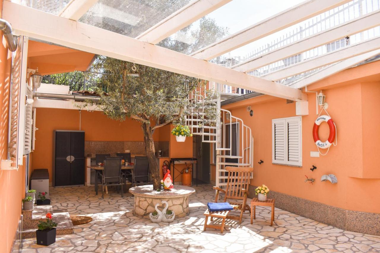 Kuca Za Odmor Antic - Holiday House Antic Novi Vinodolski Exteriör bild