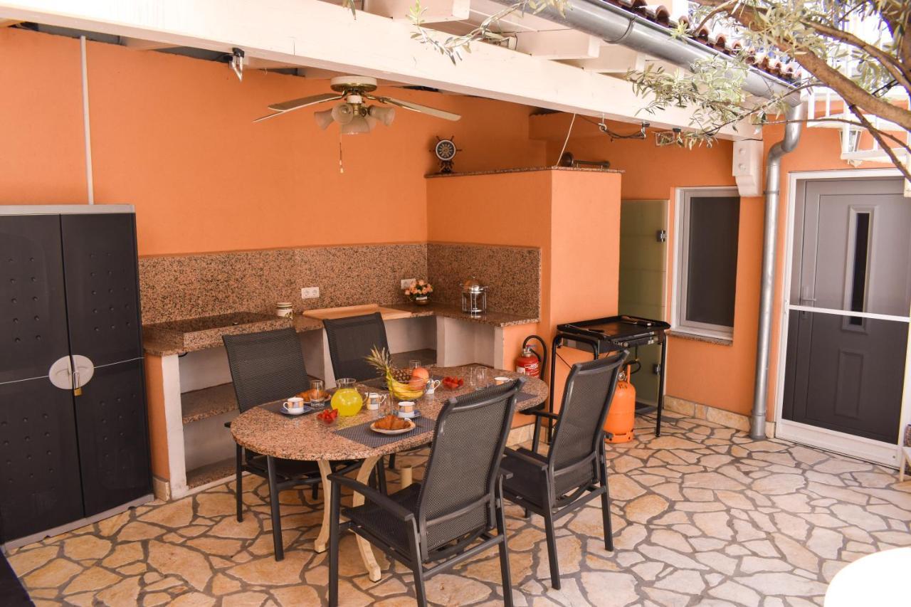 Kuca Za Odmor Antic - Holiday House Antic Novi Vinodolski Exteriör bild