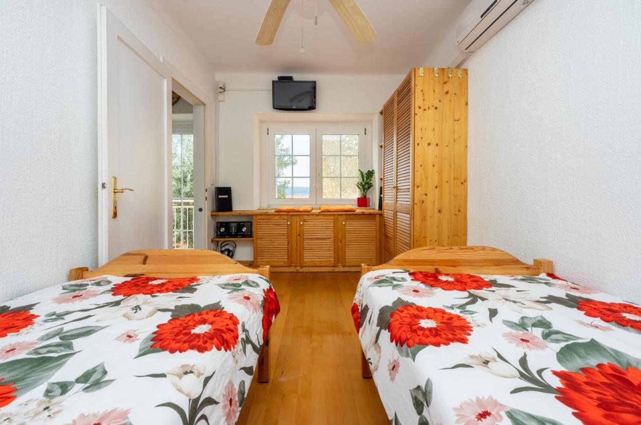 Kuca Za Odmor Antic - Holiday House Antic Novi Vinodolski Exteriör bild
